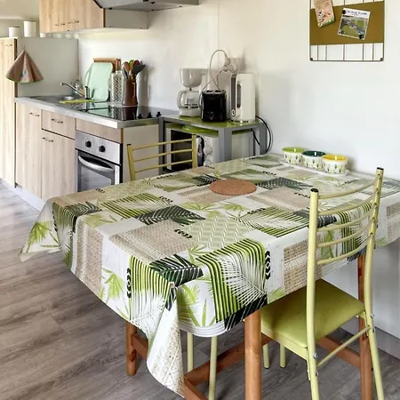 Holiday home Maison Cosy A + Jardin *